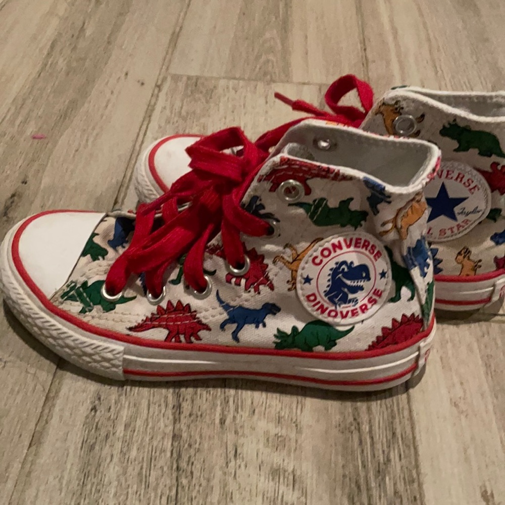 Dinosaur Converse toddler 10.5